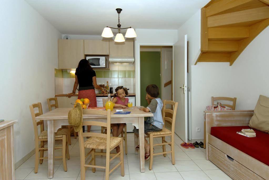 Rignac  Residence Odalys Le Hameau Du Lac מראה חיצוני תמונה